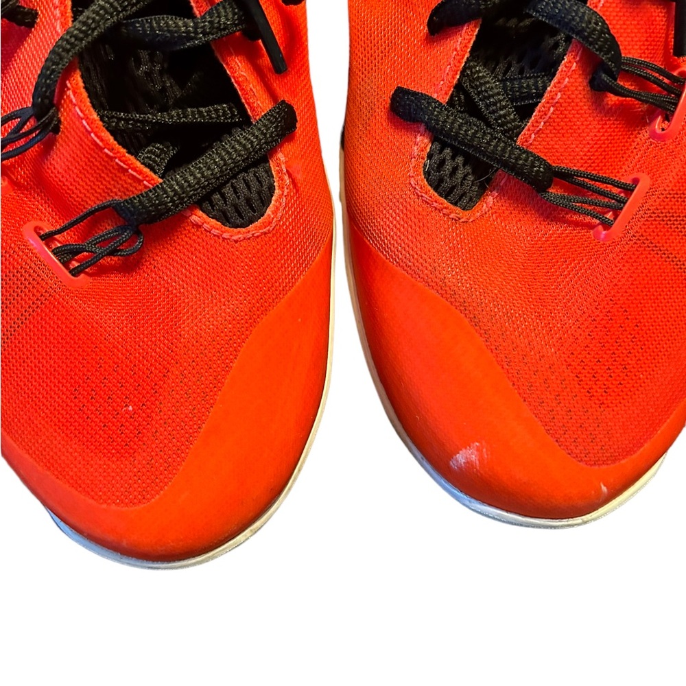 Nike Hyperchase Basketball Shoes - Picture 4 of 6